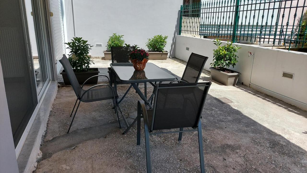 Filoxenia House Near Airport Apartamento Vravrona Exterior foto